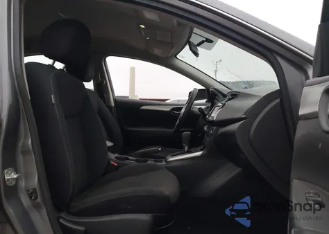 2019 Nissan Sentra S z USA, uszkodzony, nr VIN 3N1AB7AP9KY241103